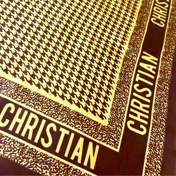 Silky Satin Feel Scarf 🧣 - Picture 4 of 4